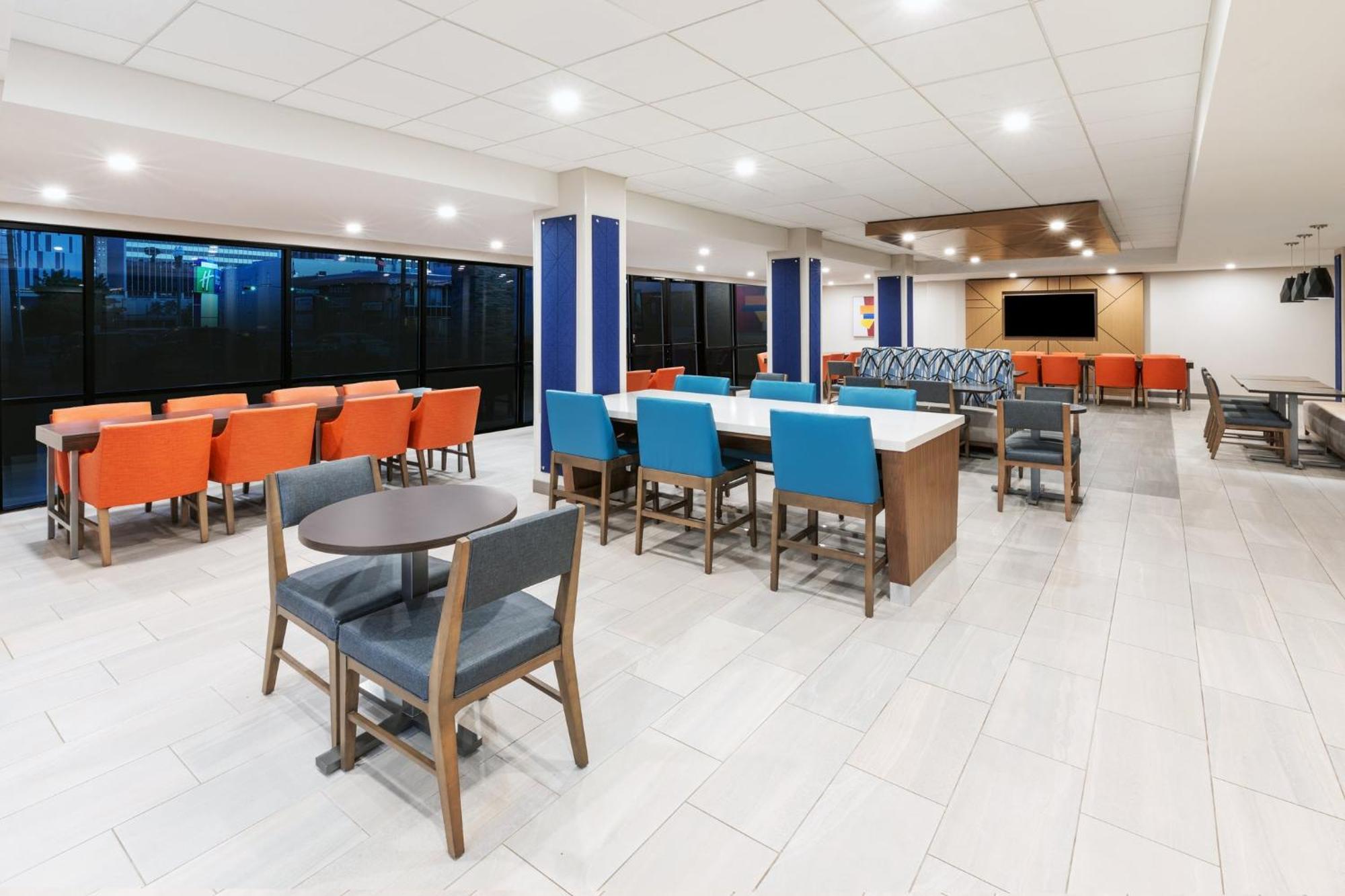 Holiday Inn Express El Paso-Central By Ihg Екстериор снимка