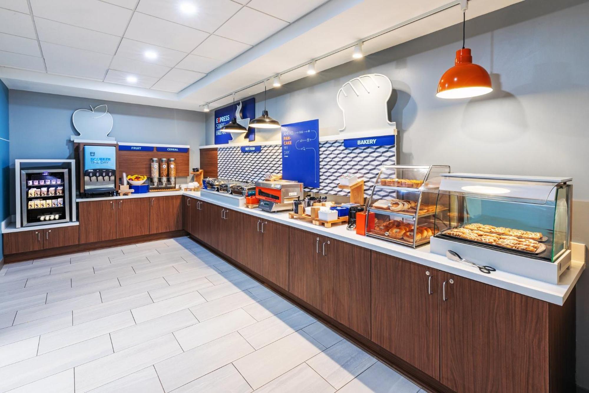 Holiday Inn Express El Paso-Central By Ihg Екстериор снимка