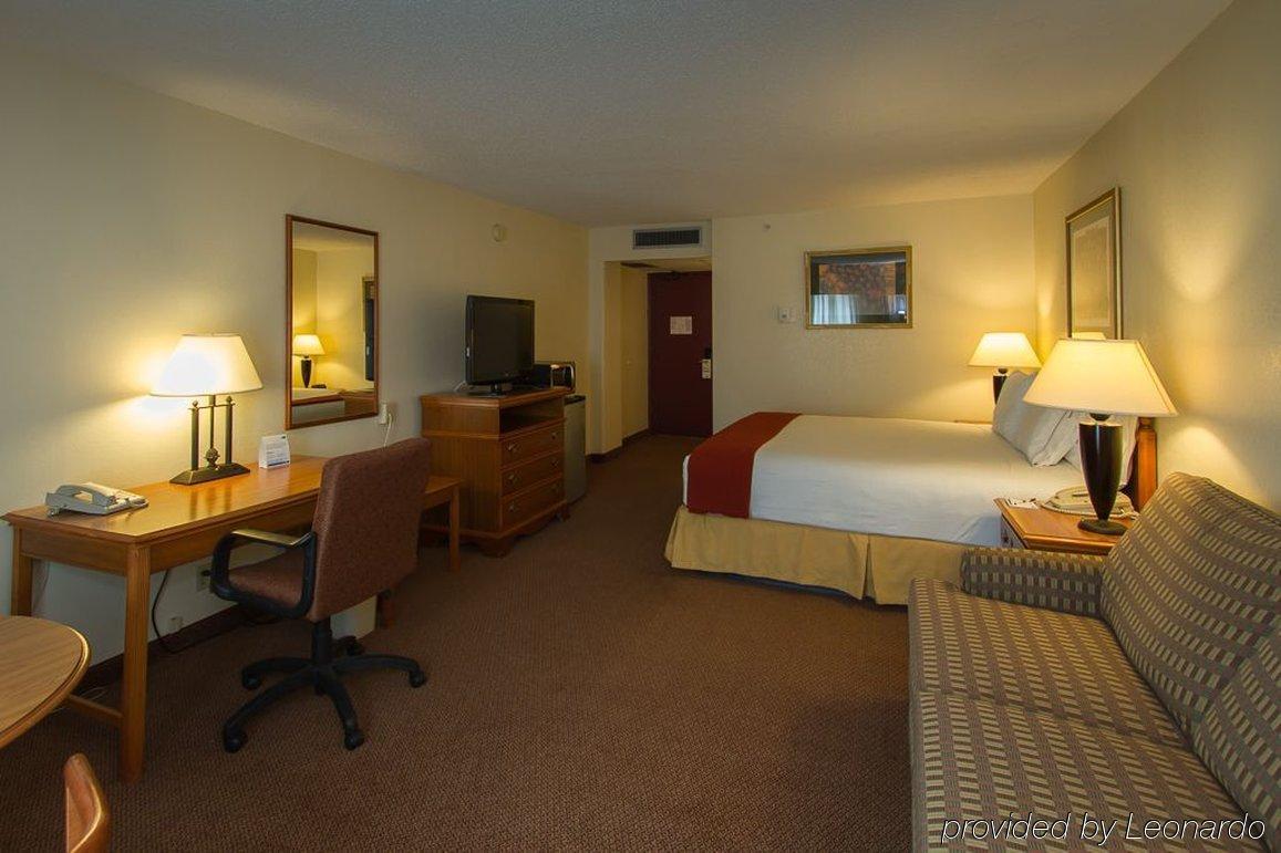 Holiday Inn Express El Paso-Central By Ihg Екстериор снимка